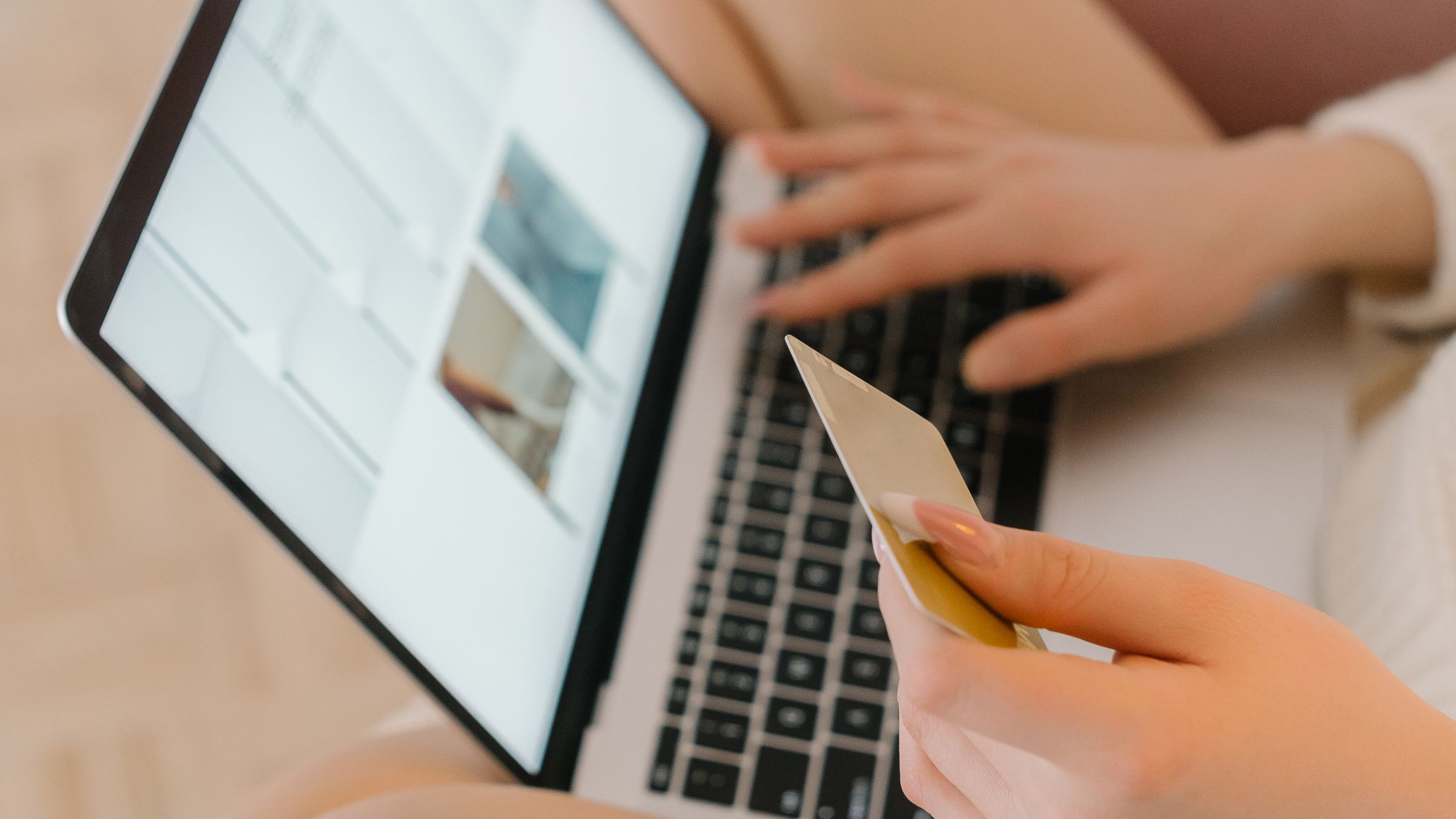 How to Reduce Cart Abandonment With Live Chat
