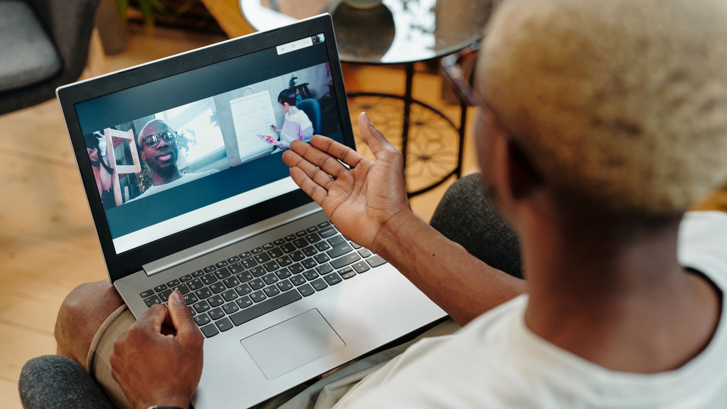 What Is a Live Chat Widget for Websites?