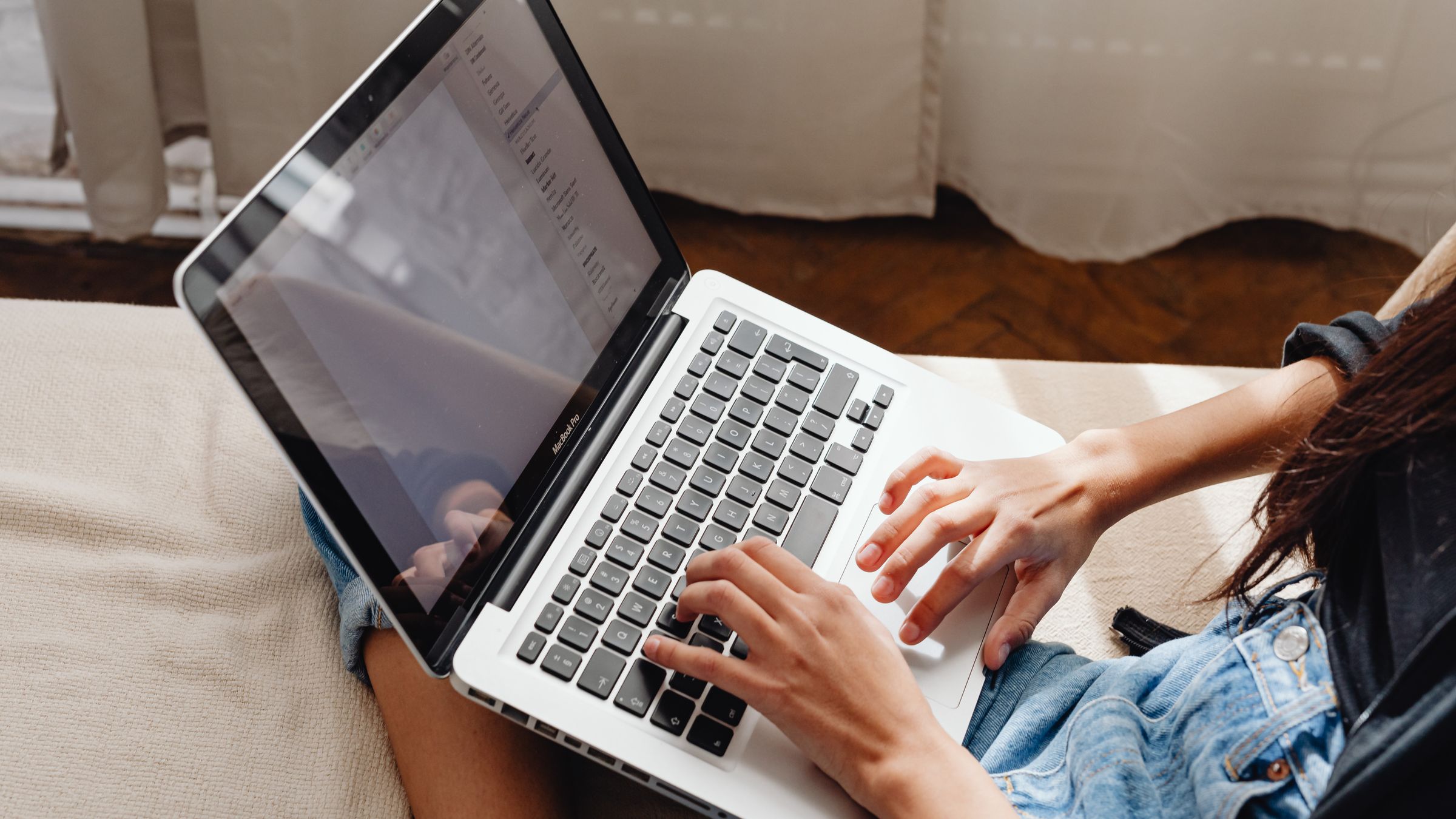 How to Add Live Chat to a Webflow Site