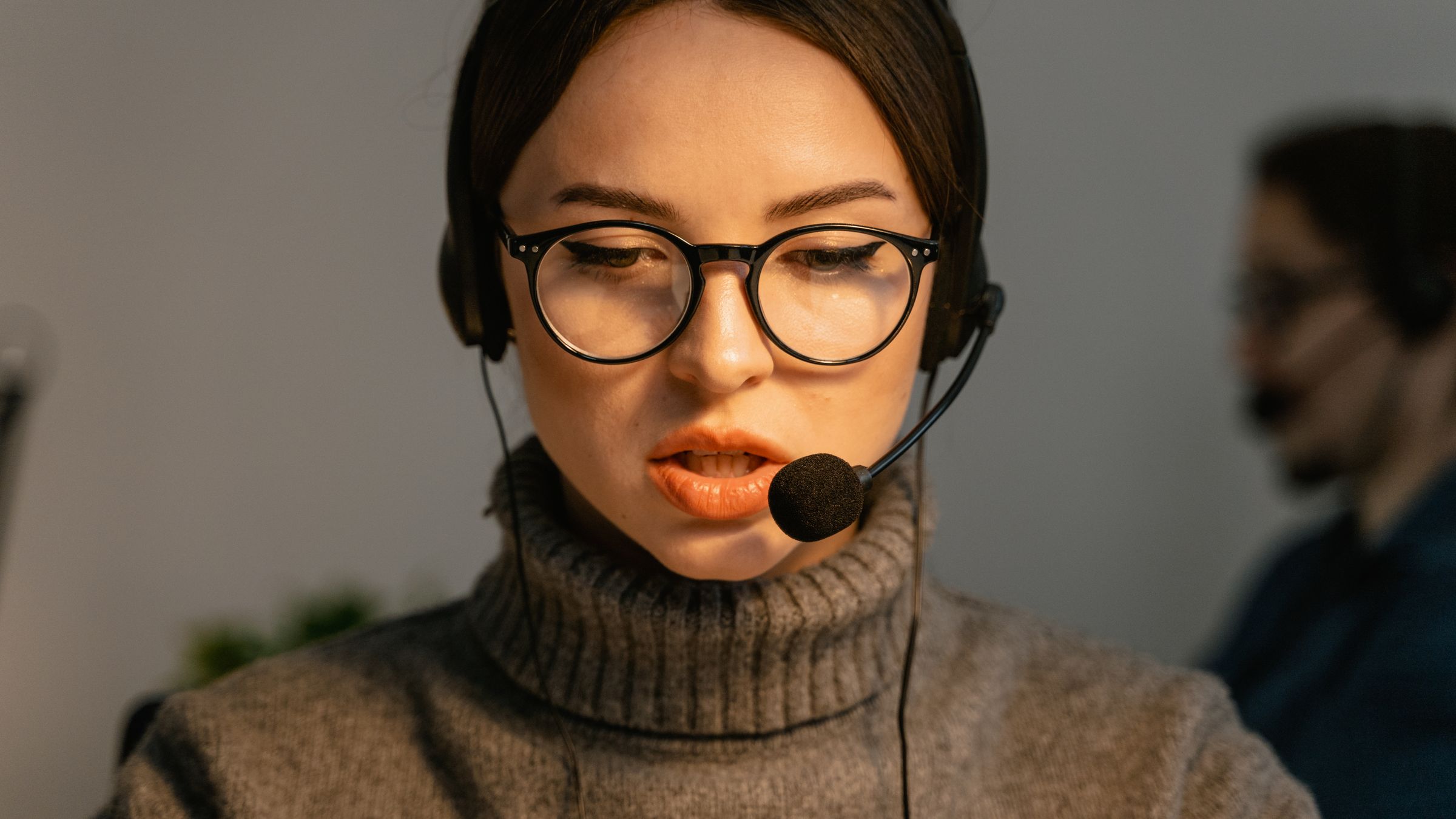 How to Manage High Customer Query Volume During Holiday Sales